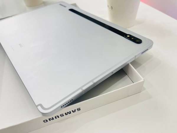 “Phát sốt” trước máy tính bảng Samsung Galaxy Tab S8 Wifi: Máy ngon, giá rẻ, pin 8.000 mAh