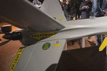 Ukraine lần đầu tiên sử dụng 'hàng không mẫu hạm' UAV