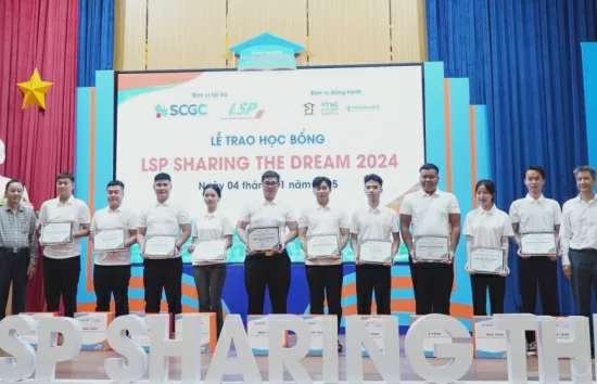 LSP trao học bổng cho sinh viên có hoàn cảnh khó khăn