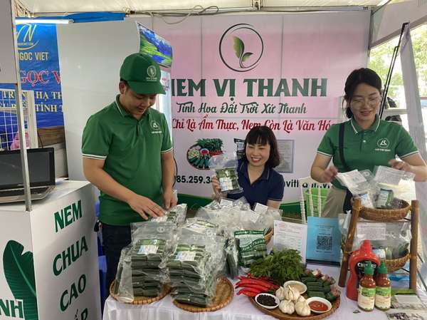 Thanh Hóa: Khai trương trưng bày, giới thiệu sản phẩm nông sản, thực phẩm an toàn