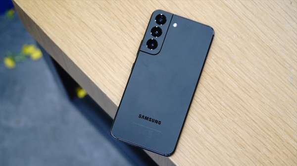 Samsung Galaxy S22 khiến dân tình 