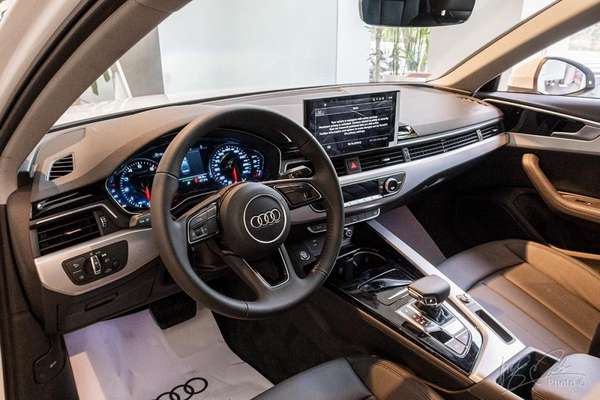 Bảng giá niêm yết và lăn bánh xe Audi A4 giữa tháng 8/2023: Xe sang, giá đẹp