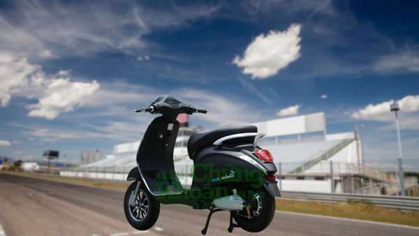 Chiếc xe máy với diện mạo tựa Vespa: Sang trọng, cổ điển, giá chỉ hơn 16 triệu