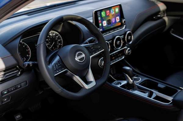 Nissan Sentra 2024 cải thiện khả năng tiết kiệm nhiên liệu, giá khởi điểm chưa tới 600 triệu đồng