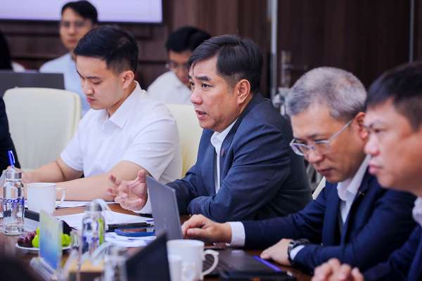 ho-minh-hoang-deoca.jpg