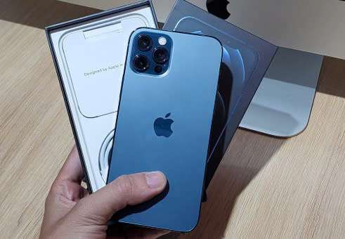 iPhone 12 Pro giá rẻ bất ngờ, còn mạnh hơn nhiều điện thoại mới 2025