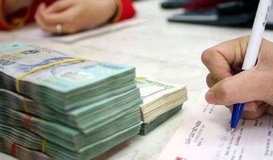 Quy định mới về áp dụng lãi suất rút trước hạn tiền gửi 