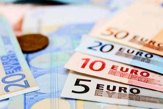 Tỷ giá Euro hôm nay 26/2/2024: Đồng Euro suy yếu, Ngân hàng Nhà nước giảm 21 VND/EUR chiều bán