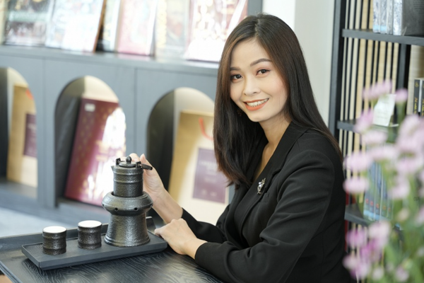 CEO Mộc Hương