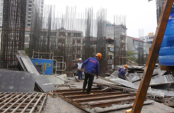 Reuters: Khủng hoảng bất động sản ở Việt Nam sẽ không trầm trọng như Trung Quốc