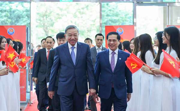 Tổng Bí thư Tô Lâm: Ngoại giao thắp sáng niềm tin về một thế giới hòa bình, hợp tác và phát triển- Ảnh 1. Tổng Bí thư Tô Lâm: Ngoại giao thắp sáng niềm tin về một thế giới hòa bình, hợp tác và phát triển- Ảnh 1.