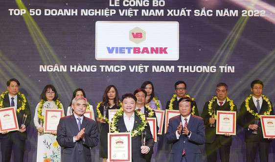 Vietbank vào Top 50 doanh nghiệp xuất sắc nhất Việt Nam năm 2022