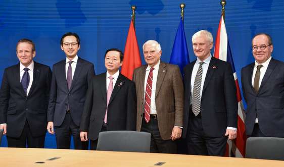 Cộng đồng quốc tế hỗ trợ Việt Nam thực hiện các mục tiêu tham vọng về biến đổi khí hậu và năng lượng