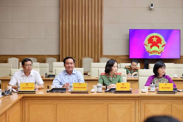 Thủ tướng: Khẩn trương hoàn thiện, trình Bộ Chính trị hai nghị quyết đột phá về giáo dục – đào tạo và chăm sóc sức khỏe nhân dân- Ảnh 7.