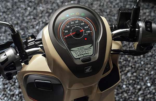 Giá xe máy Honda Scoopy 2023 mới nhất ngày 5/1: Xe "dễ thương", giá "dễ thở"