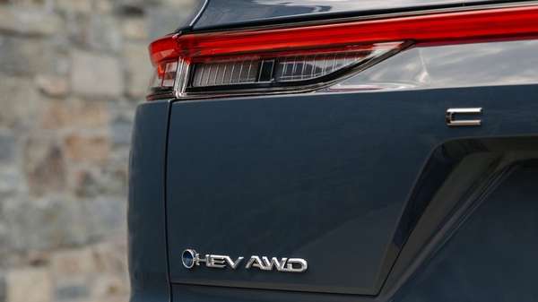 SUV Toyota Crown sắp có mặt tại Mỹ: Xe điện vượt xa sự mong đợi