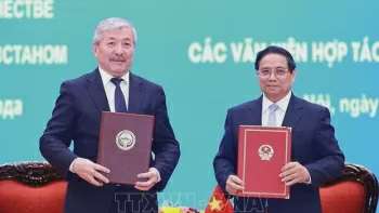 Việt Nam - Kyrgyzstan ra Tuyên bố chung, nhất trí đẩy mạnh hợp tác kinh tế, thương mại