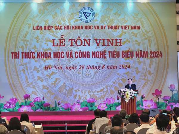 Chủ tịch Quốc hội dự lễ Tôn vinh 135 trí thức khoa học và công nghệ tiêu biểu năm 2024