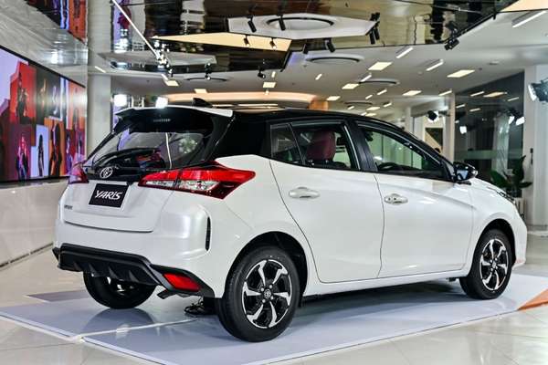 Giá xe Toyota Yaris lăn bánh tháng 11/2023: Cạnh tranh trực tiếp với Mazda 2, Suzuki Swift