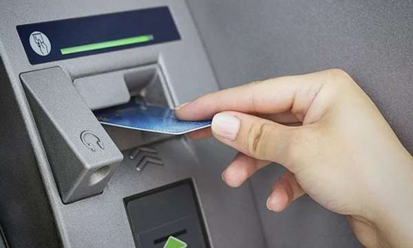 Bắc Giang: Đánh tráo thẻ ATM để lừa đảo, chiếm đoạt tài sản