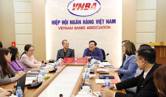 Câu lạc bộ Tài chính tiêu dùng họp triển khai công tác trọng tâm năm 2023