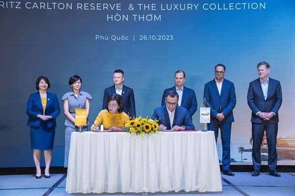 Sun Group cùng Marriott International chính thức ký kết quản lý 2 dự án nghỉ dưỡng cao cấp tại Hòn Thơm
