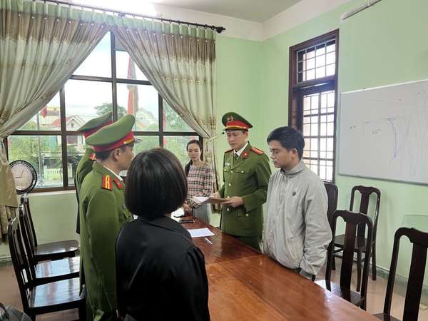 Cơ quan chức năng thực hiện lệnh bắt tạm giam đối với Đào Xuân Hùng