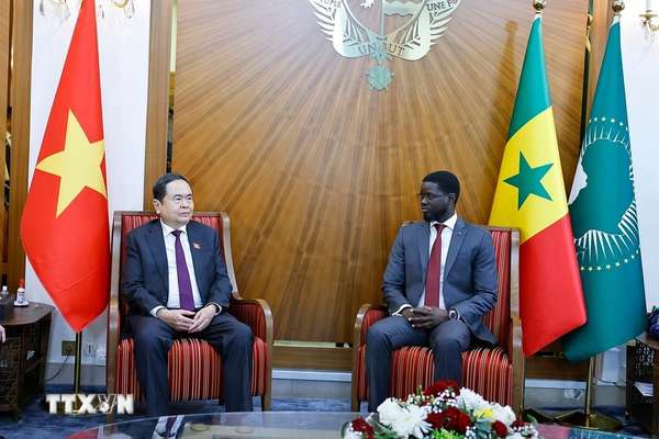 Chủ tịch Quốc hội Trần Thanh Mẫn hội kiến Tổng thống Senegal- Ảnh 2.