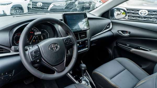 Toyota Vios giá chỉ hơn 300 triệu đồng: Khi ngôi vị 