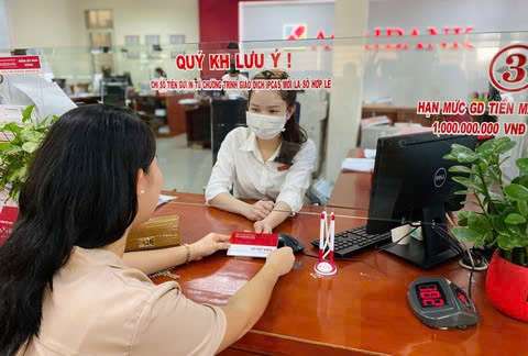 Gửi tiết kiệm tại Agribank: Lãi suất hấp dẫn, có 100 triệu sinh lời ra sao?