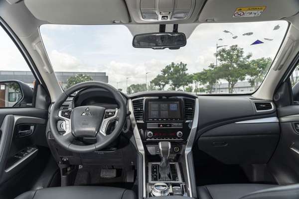 Lộ diện Mitsubishi Pajero Sport thế hệ mới, kỳ vọng 
