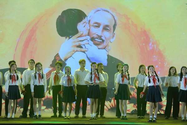 TỔNG THUẬT: Khai mạc trọng thể Triển lãm thành tựu đất nước “80 năm hành trình Độc lập - Tự do - Hạnh phúc”- Ảnh 9. TỔNG THUẬT: Khai mạc trọng thể Triển lãm thành tựu đất nước “80 năm hành trình Độc lập - Tự do - Hạnh phúc”- Ảnh 9.