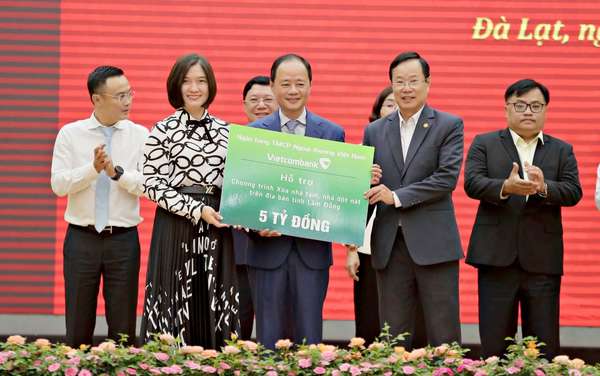 20241009_vietcombank-voi-cong-tac-asxh-giai-doan-2020-2024_anh-6.jpg