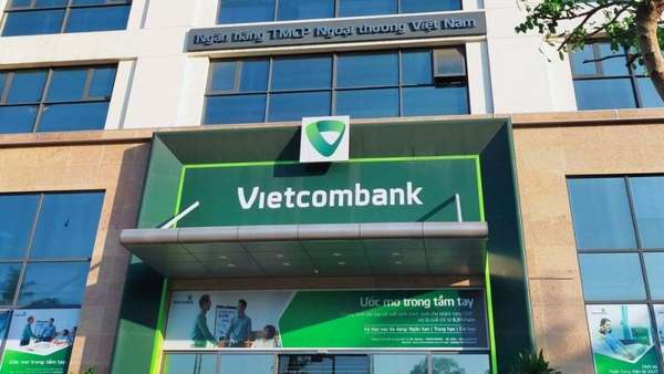 Vietcombank (VCB) báo lãi quý 2 tăng 25%, nợ xấu nhóm 3 và 4 tăng mạnh