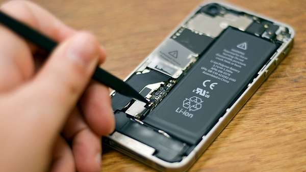 Khi nào thì nên thay pin cho điện thoại iPhone?