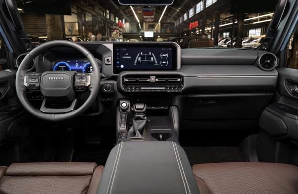 Toyota Land Cruiser Prado 2024 chính thức lộ diện với thiết kế hoàn toàn mới