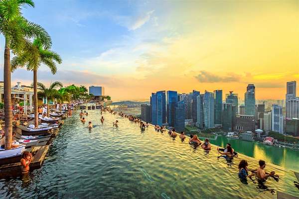 Singapore triển khai chính sách “Visa tinh hoa” để hút dòng khách cao cấp và giới chuyên gia quốc tế. Ảnh Shutterstock