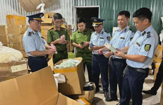 Chống buôn lậu, hàng giả tại Hà Nội: Đi trước một bước với tinh thần 'phòng hơn chống'