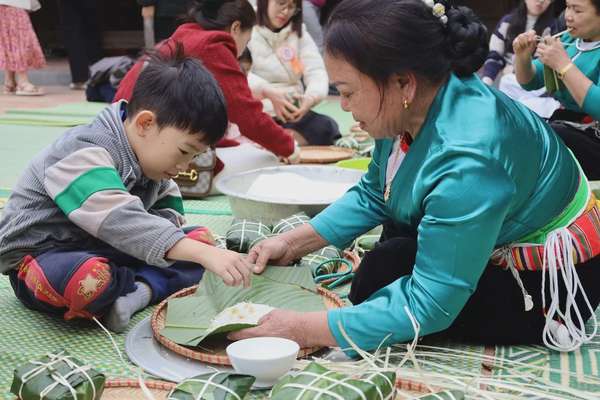 Tết Nguyên đán: Trải nghiệm văn hoá Mường tại Hà Nội