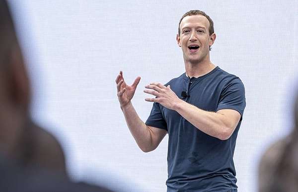 Mark Zuckerberg vượt qua Jeff Bezos để trở thành người giàu thứ 2 thế giới với khối tài sản 206 tỷ USD