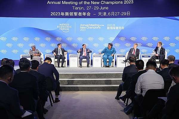 Sự tham gia của Thủ tướng Phạm Minh Chính tại Hội nghị WEF Thiên Tân mang nhiều ý nghĩa và đạt nhiều kết quả quan trọng - Ảnh: VGP/Nhật Bắc