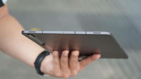 Samsung Galaxy Tab S8 Plus: Máy tính bảng 
