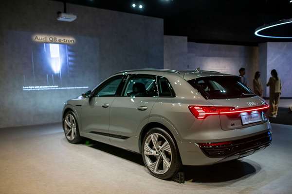 Audi Q8 e-tron 2024 sắp về Việt Nam, giá dự kiến 3,8 tỷ đồng