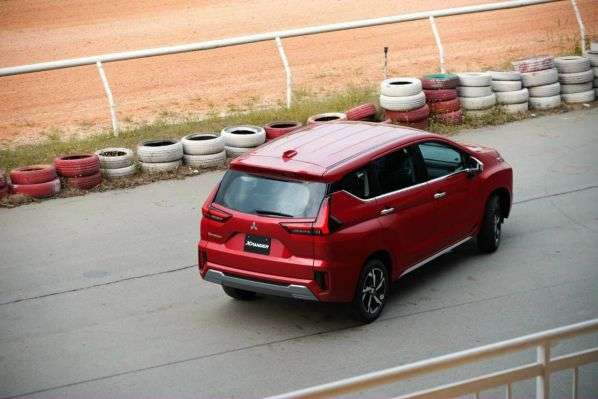 Giá xe Mitsubishi Xpander mới nhất ngày 24/3: Ưu đãi tưng bừng, Toyota Innova “hết cửa” cạnh tranh