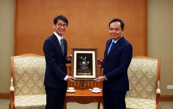 Phó Thủ tướng Trần Lưu Quang tiếp Phó Chủ tịch Công ty LG Display Kim Myoung Kyu. Ảnh: VGP