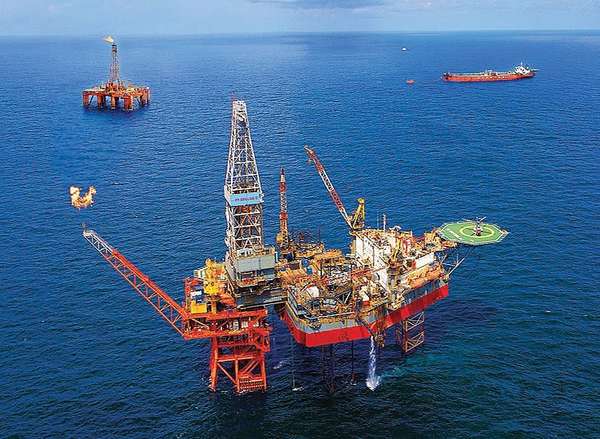 Mỏ Đại Hùng từng được định giá chỉ 1 USD khi PetroVietnam tiếp nhận từ nhà thầu quốc tế, sau 10 năm mang về doanh thu 4 tỷ USD