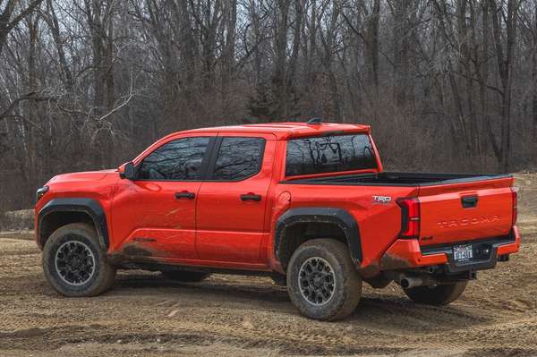 Toyota Tacoma 2024: Bất ngờ với khả năng tăng tốc và tiết kiệm nhiên liệu