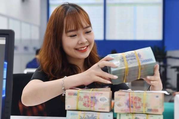 Lãi suất ngân hàng 11/1/2025: Ngân hàng tung chính sách hấp dẫn để hút vốn