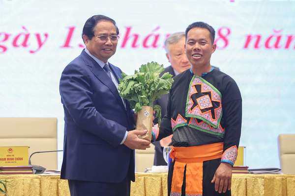 Thủ tướng: Có chính sách ưu tiên, nguồn lực ưu tiên, tín dụng ưu tiên với vùng đồng bào dân tộc thiểu số và miền núi- Ảnh 10. Thủ tướng: Có chính sách ưu tiên, nguồn lực ưu tiên, tín dụng ưu tiên với vùng đồng bào dân tộc thiểu số và miền núi- Ảnh 10.