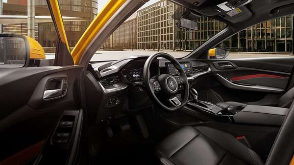 MG5 tung ưu đãi lớn cho khách hàng: Đối đầu trực tiếp Honda Civic và Mazda3